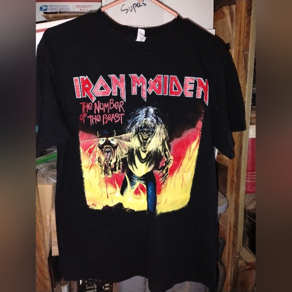 Iron Maiden The Number Of The Beast Graphic T-shirt Size M